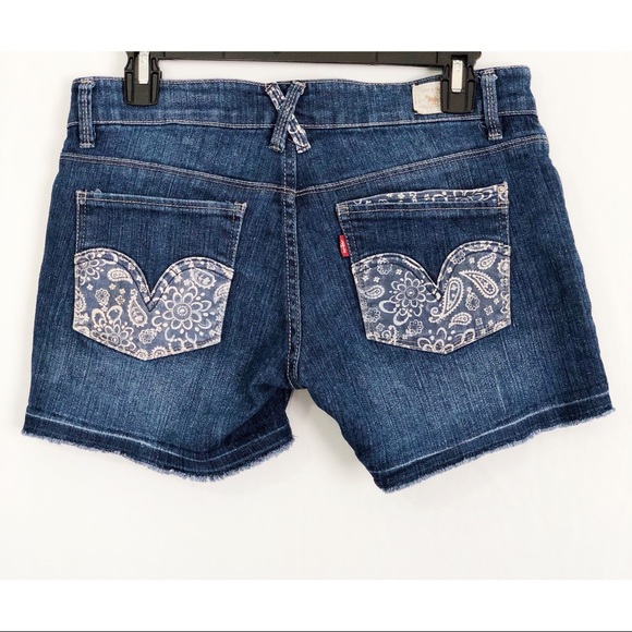 LEVI’S FRAYED JEAN SHORTS SIZE 7 - Picture 3 of 7